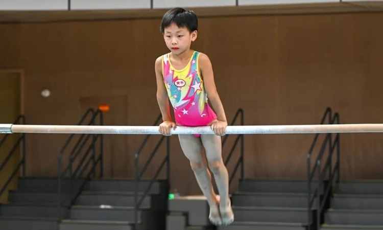 拉莫斯：为避免肠胃不适不敢吃辣；在中国任何地方都有免费水