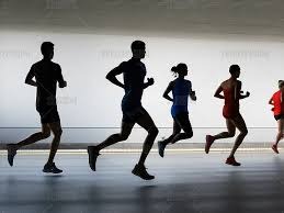 再次爆炸！维尼修斯被换下时抱怨遭狂嘘，切尔西正在评估购买机会