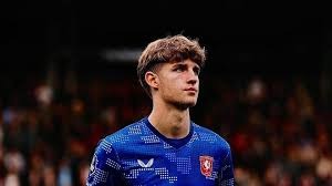 湖人拉锯战不败定律被破 “东詹”关键回合四次犯错